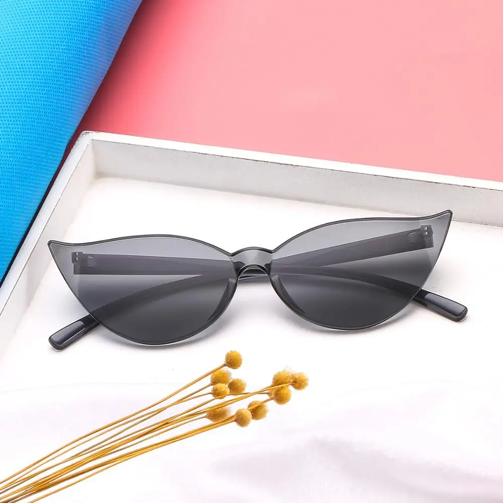 MEESHOW 2019 Hot Predaj Nový Cat Eye Farebné slnečné Okuliare Candy Gafas De Sol Okuliare
