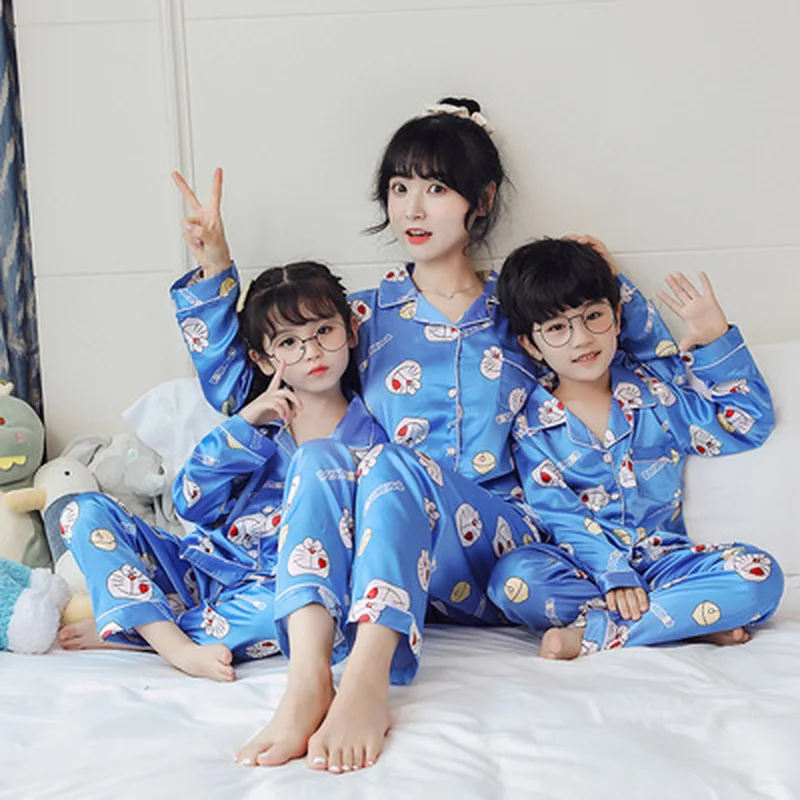 NewSpring Hodváb Rodiny Zodpovedajúce Oblečenie Chlapci Saténové Pyžamo Nastaviť Kreslených Dievčat Sleepwear Jeseň Matka, Dcéra Letný Odev