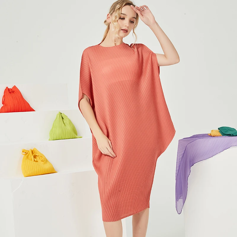 V lete roku 2020 nové nepravidelný dámske šaty Miyak násobne Módne voľné plus veľkosť okrúhlym výstrihom, krátky rukáv slim šaty