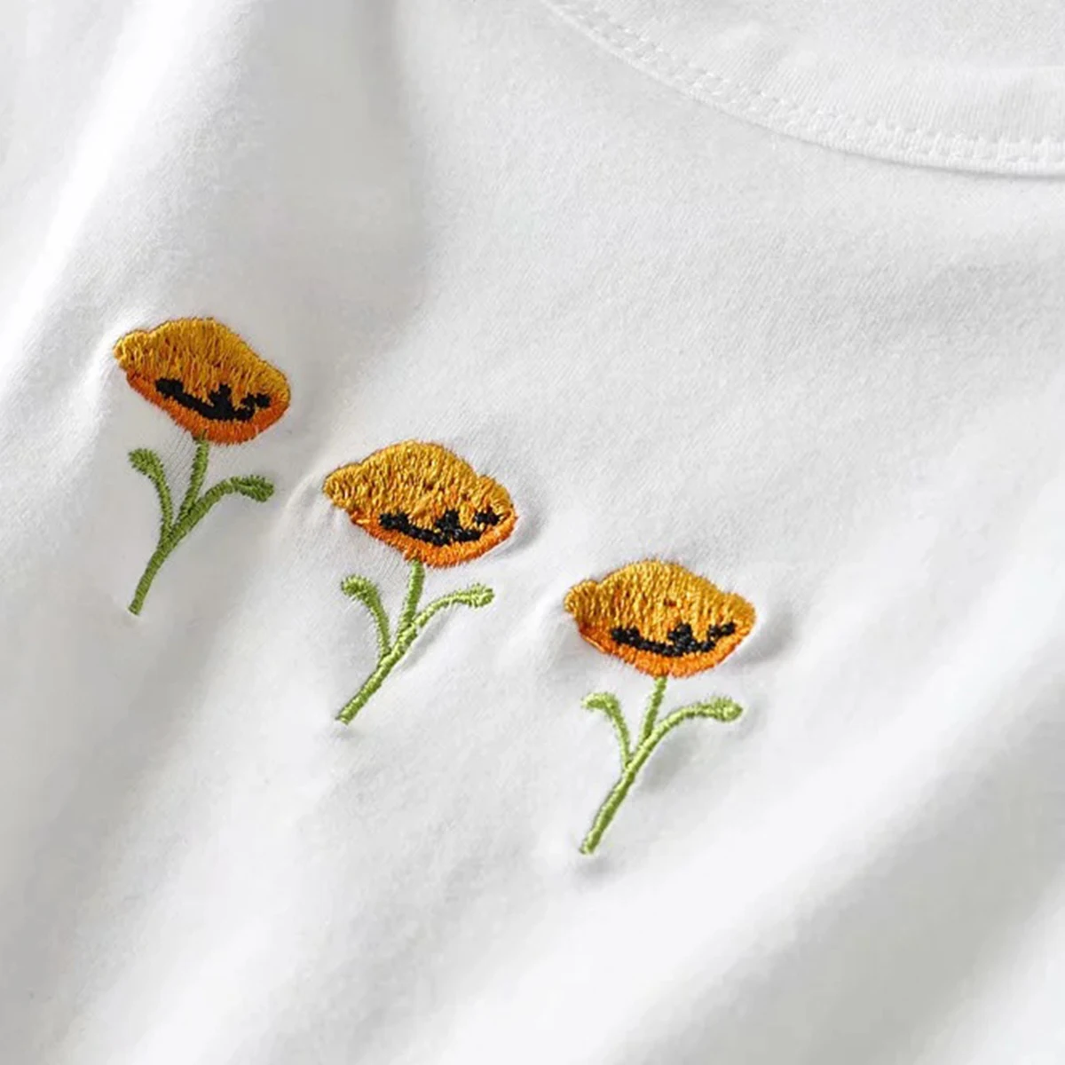 Vintage Kvetinové Výšivky T Shirt Nové 2020 Lete Krátky Rukáv Harajuku Plodín Top Sexy Chic Streetwear Topy Bežné Ženy Tričko