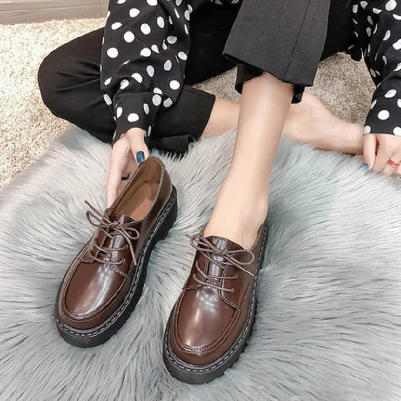 Ženské 2020 jarnom kole vedúci hrubé dno zvýšené mokasíny kórejský retro Harajuku štýl malé kožené topánky