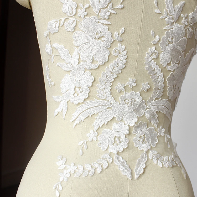1Pcs Bavlna výšivky, kvetinové čipky patch appliqu nevesta svadobné šaty diy oblečenie čipky textílie materiál biela