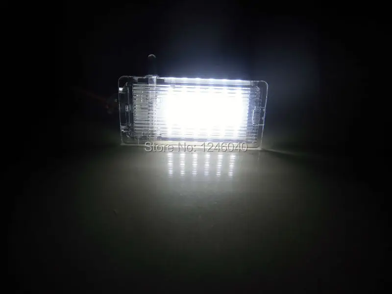 1PCS LED rukavice box na čítanie svetlo pre BMW E46 2D kupé 3D 4D 5D E53 X5 E81 E82 E83 E84 E87 E88 E89 E90 E91 E92 E93 F25 F26