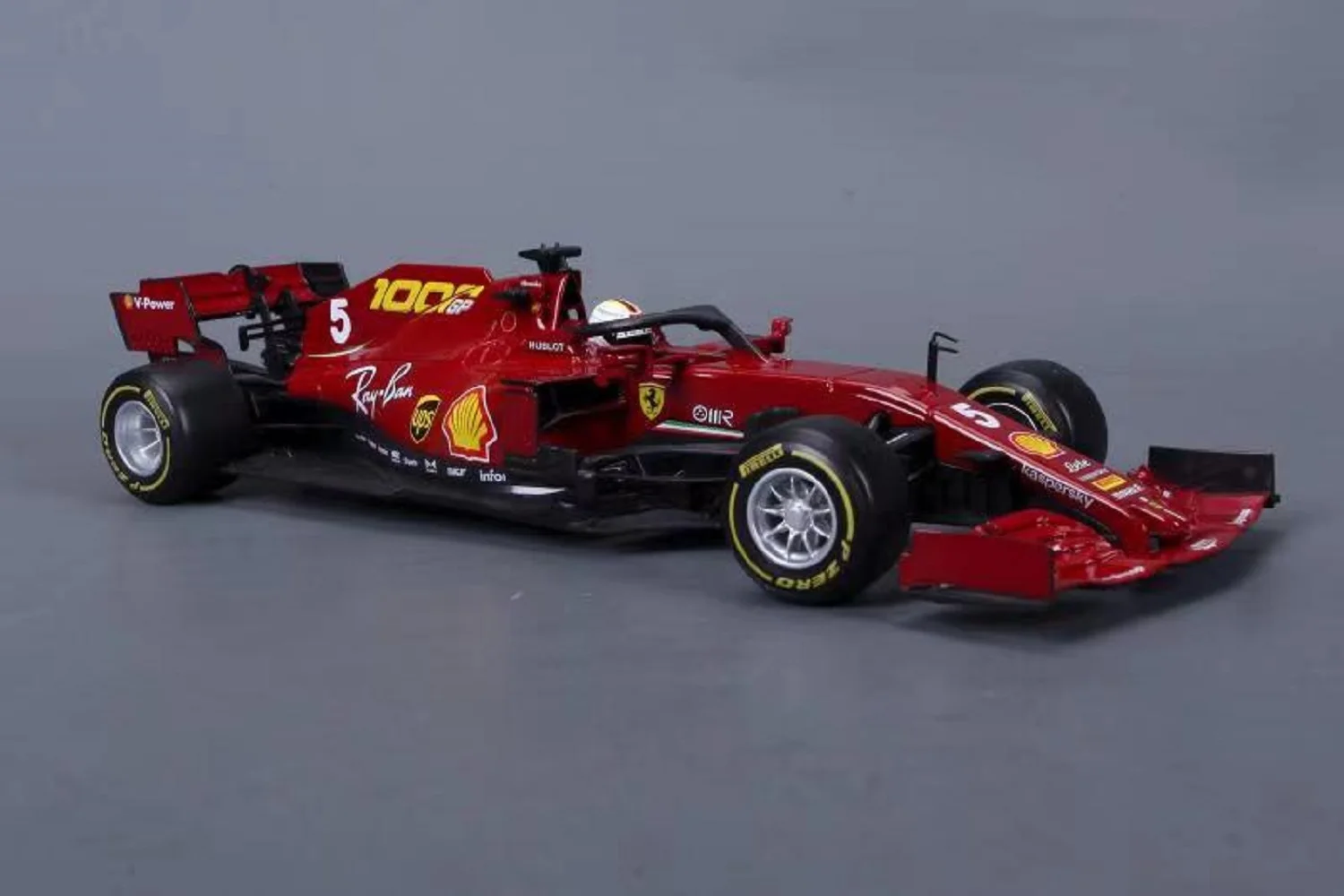Bburago 1:18 F1 2020 Ferrari SF1000 #5 Sebastian Vettel #16 Charles Leclerc Diecast Model Auta, Nové v Krabici