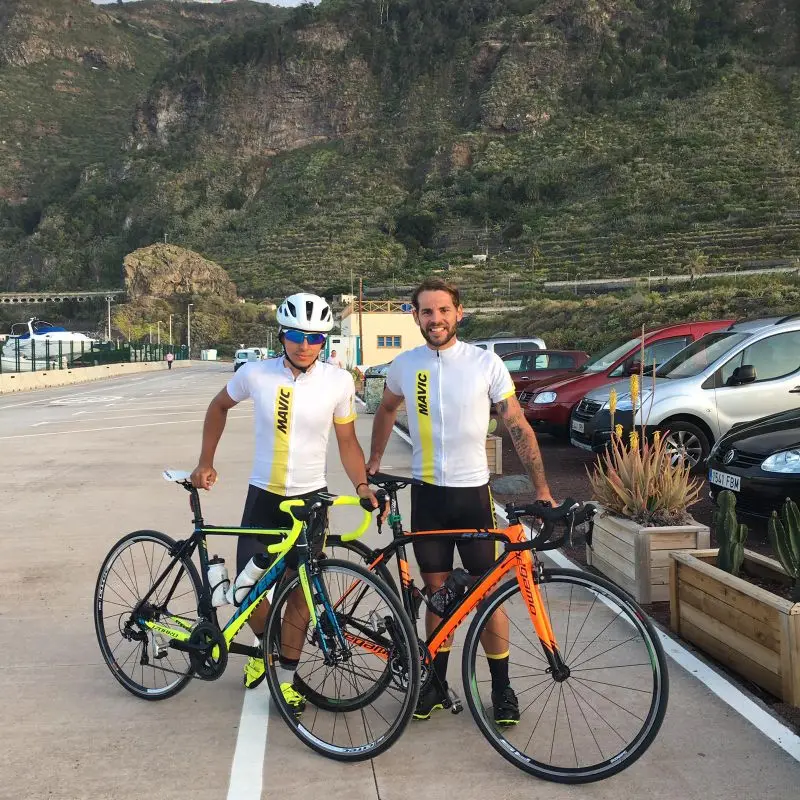 Cyklistický Dres Muž Krátky Rukáv Nastaviť 2021 Letné kolesá MAVIC Maillot Ropa Ciclismo Uniformes Priedušné Cyklistické Oblečenie MTB Cyklus Oblečenie