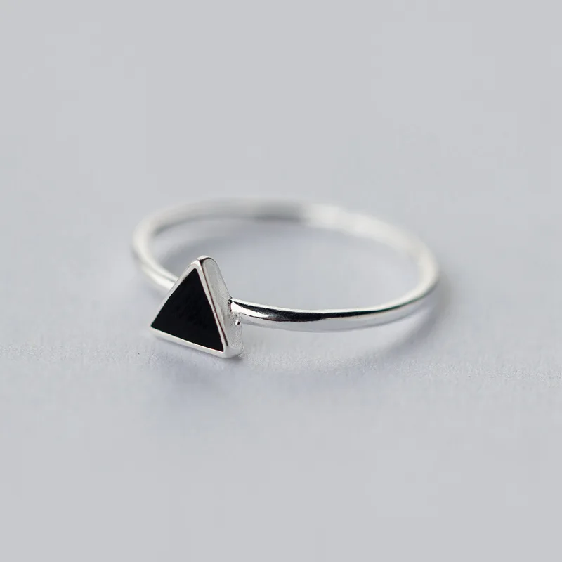 MloveAcc 925 Sterling Silver Geometria Trojuholník Prstene pre Ženy, Dievčatá Darček Čierny Smalt Otvoriť Krúžok Vintage Mincový striebro-šperky