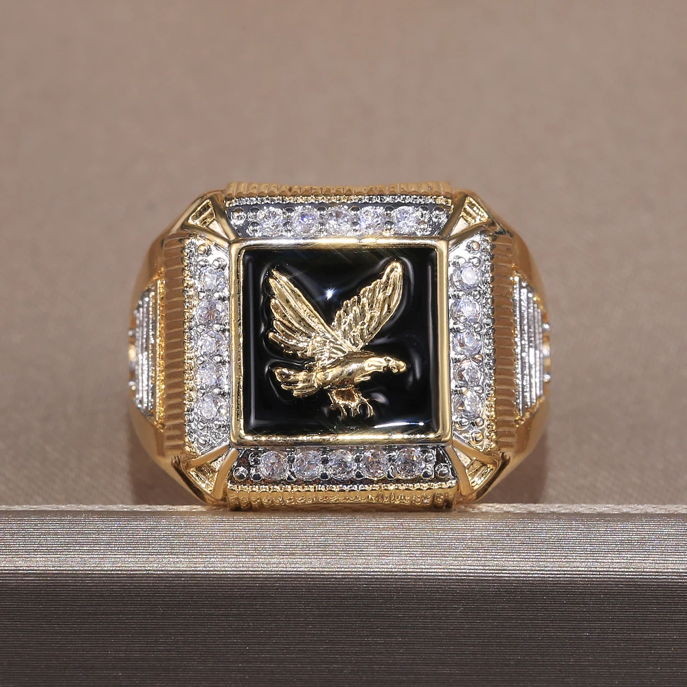 Muži Móda Punku Zlatá Farba Eagle Krúžok Indickej White Crystal Zirkón Prstene pre Ženy Boho Strany Šperky, Snubné Prstene D5M652
