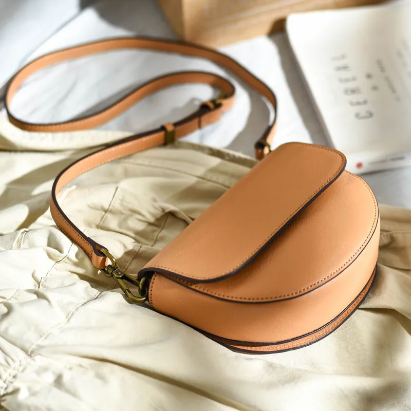 Jednoduché a módne dámske originálne kožené ramenní taška head vrstva cowhide mini shell-tvarované messenger taška čiapočku taška