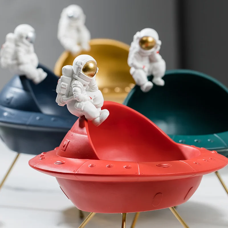 Kreatívne Astronaut Socha Ploche Loď Socha S Úložným Domov Kozmonaut Charakter Figúrky Tvorivé Dekor Miniatúr