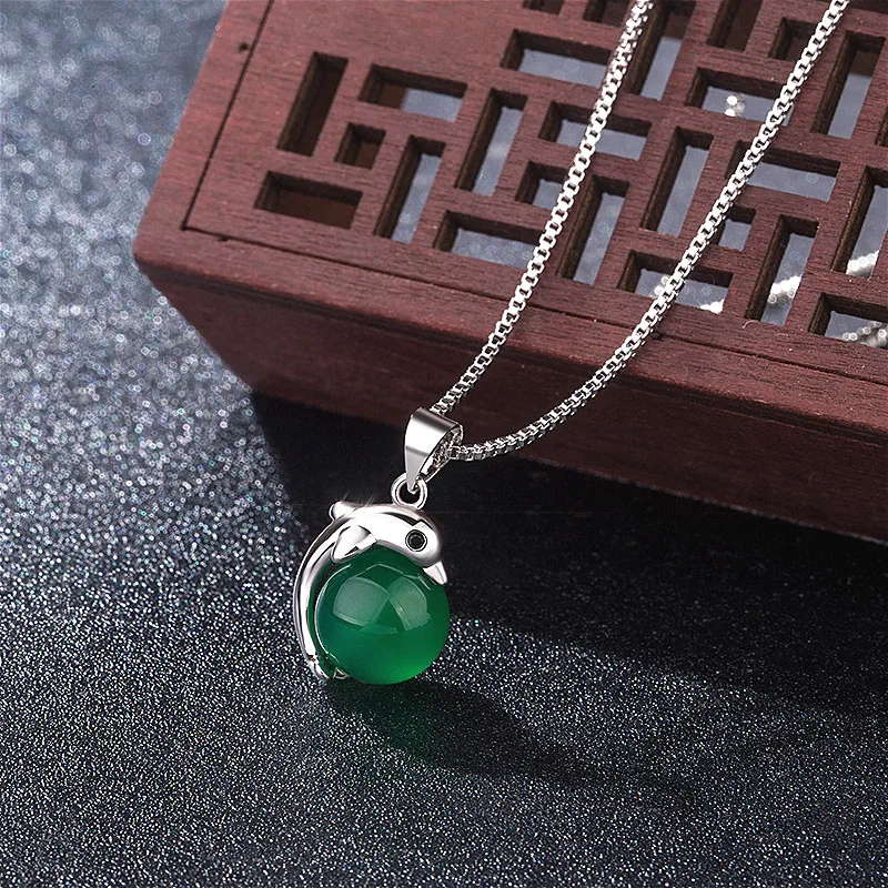 Prírodné Green Jade Chalcedony Dolphin Achát Prívesok 925 Strieborný Náhrdelník Čínsky Vyrezávané Módne Kúzlo Šperky Amulet pre Ženy