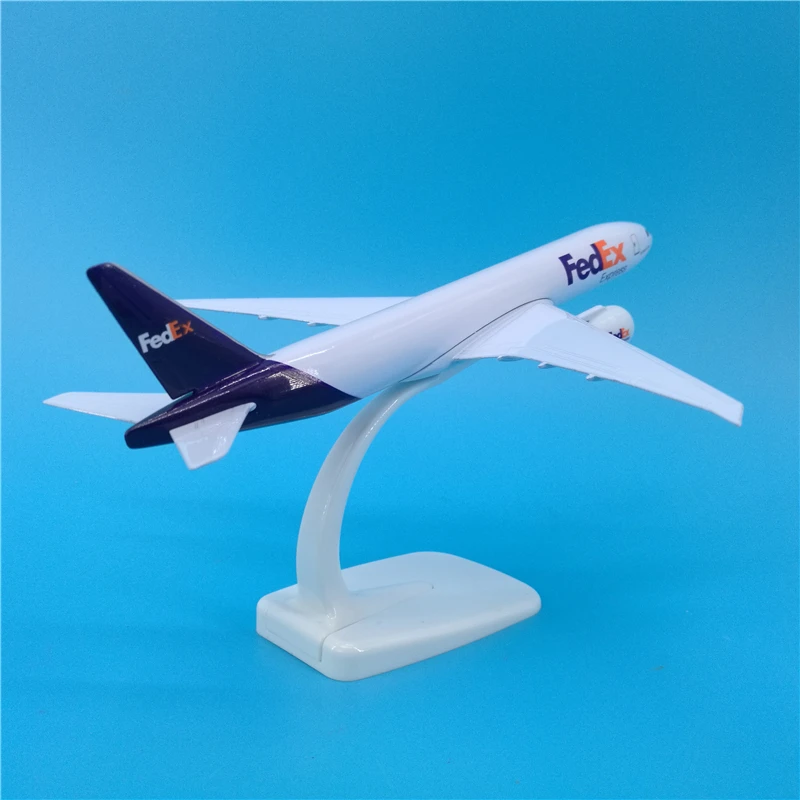 Standable letectva model 20 CM 1: 300 rozsahu B777 FedEx nákladné lietadlo lietadlo lietadlo die-casting hliníkový model hračka kolektívne hračka