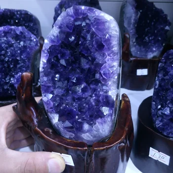 1.4 kg Prírodné fialová crystal klastra prírodné Uruguaj ametyst jaskyňa dekorácie + základňa